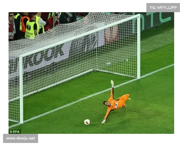 守门员扑点球技巧与策略解析 如何提高点球扑救成功率